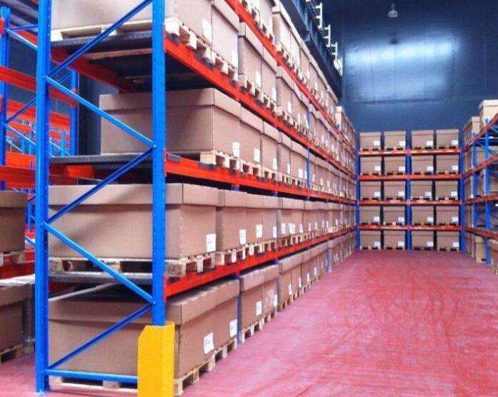 倉(cāng)儲(chǔ)貨架安裝對(duì)消防的要求有哪些